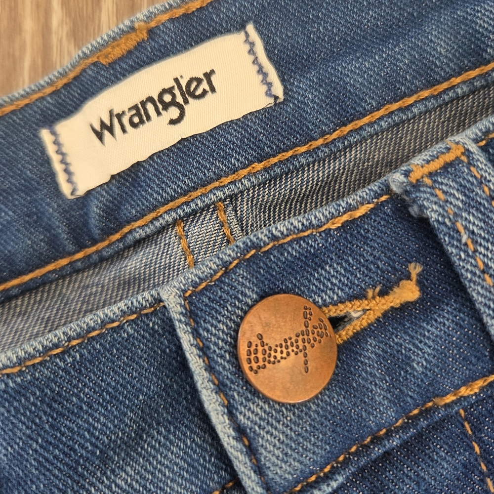 Wrangler Women's Blue Jeans Heritage Slim High Waist High Rise Denim - Picture 3 of 16